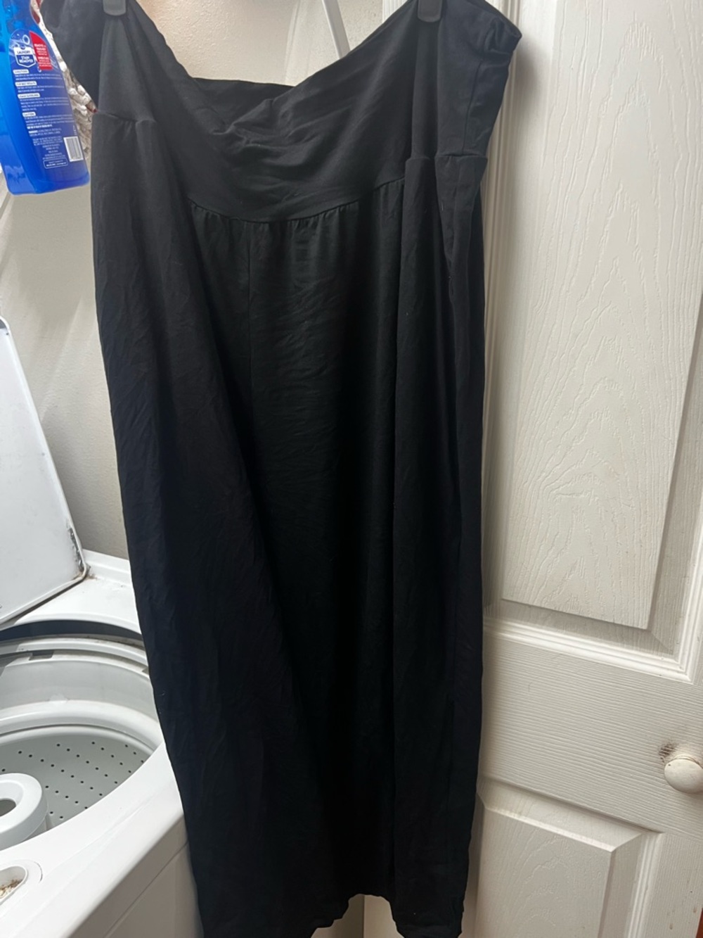 Black Women's cropped flowy pants - Classic Elegant Style
